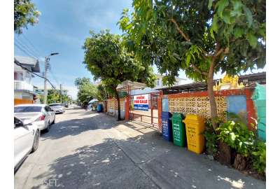 ซอยมิตรไมตรี 6 , ถ.สุขุมวิท : บางเมือง