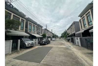 ม.พลีโน่ สุขุมวิท-บางนา  : ซ.ราชวินิตบางแก้ว