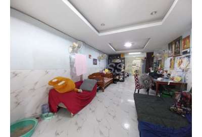 พึ่งมี 32 , สุขุมวิท 93