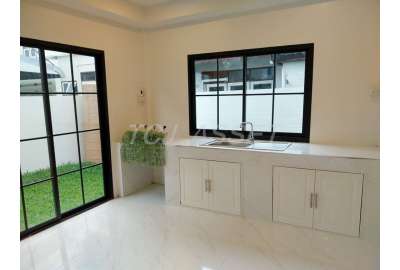 ม.ถาวรนิเวศน์ 2 : บางนา-ตราด ซอย12