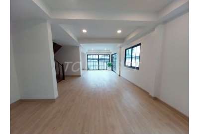 ม.ถาวรนิเวศน์ 2 : บางนา-ตราด ซอย12