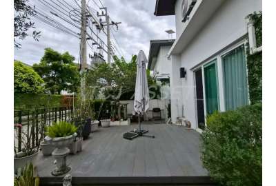 ม. มัณฑนา อ่อนนุช-วงแหวน 5